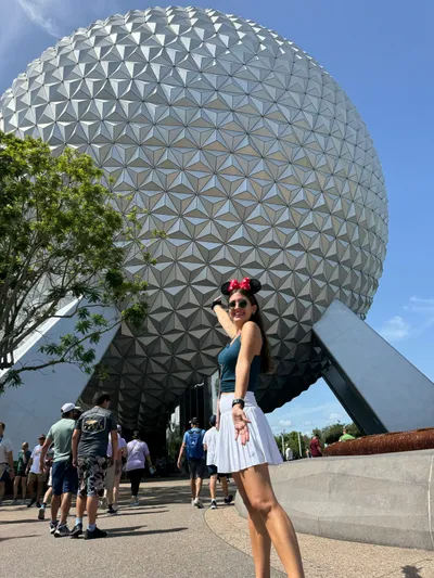 Sofi planificando viajes a Disney World