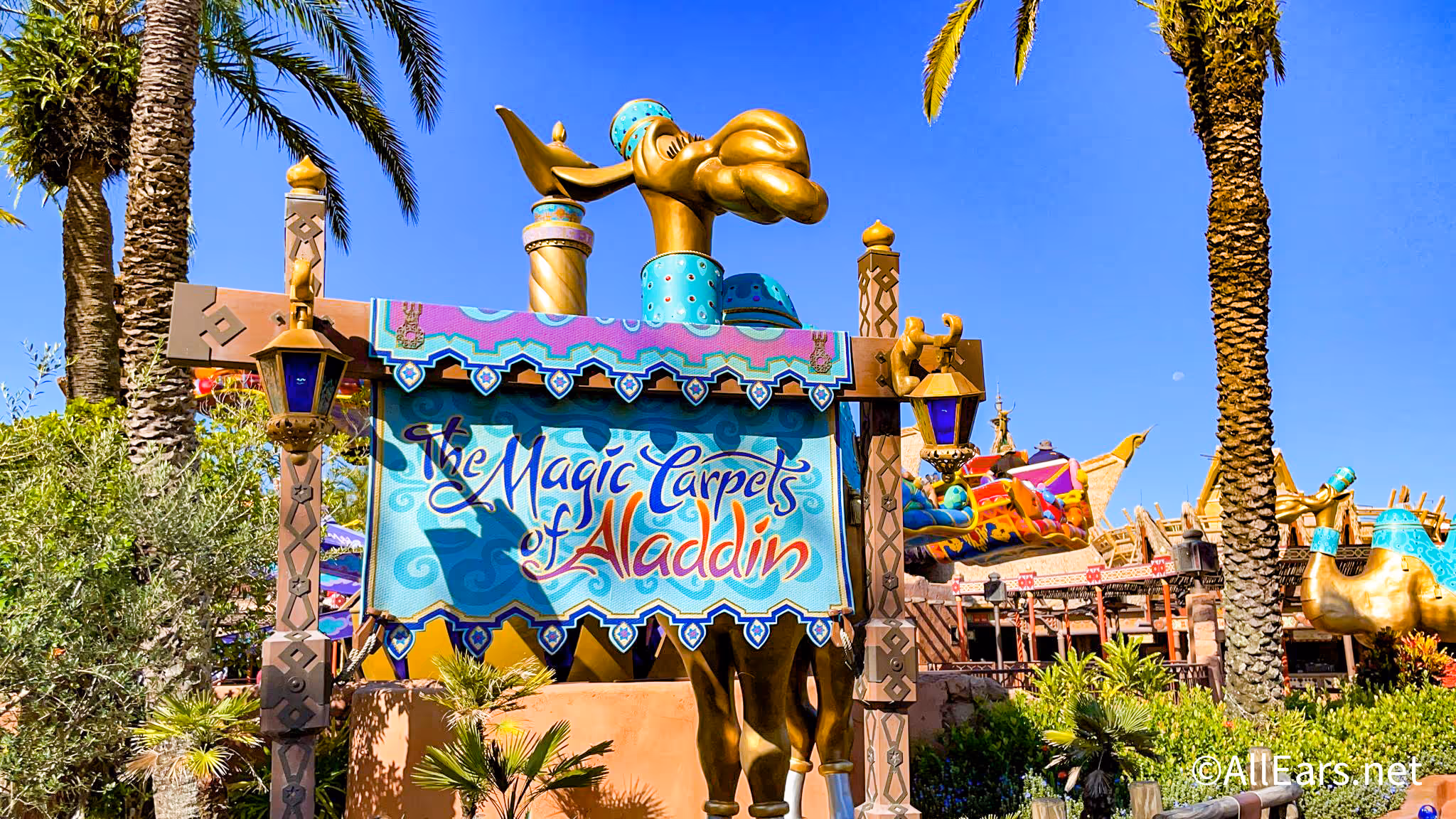 imagen sobre la atraccion de the magic carpets of aladdin en magic kingdom disney orlando